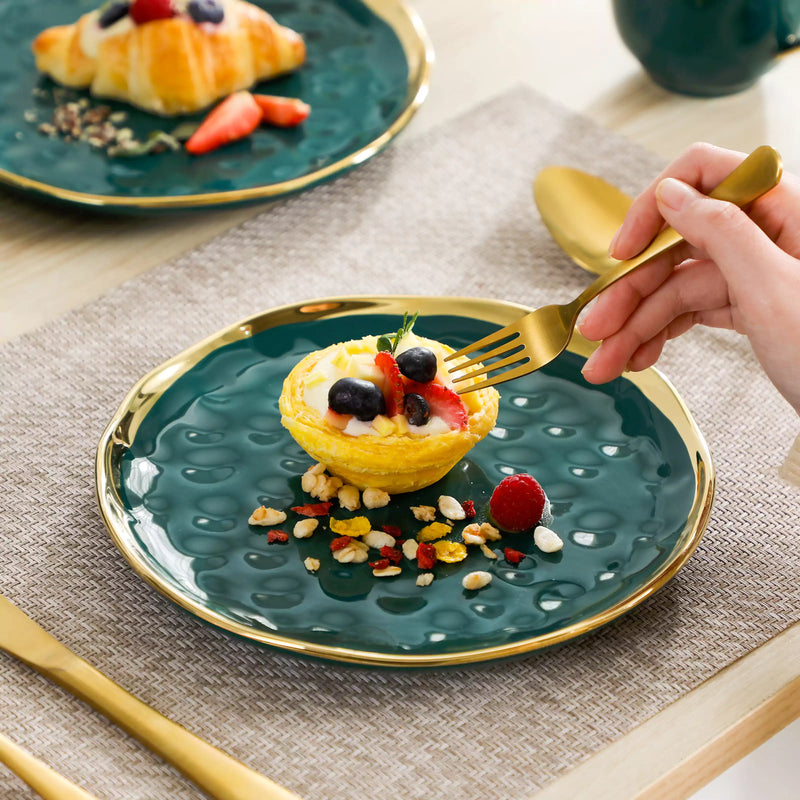 LOVECASA Gold Trim 16 Piece Dinnerware Set - Image 16