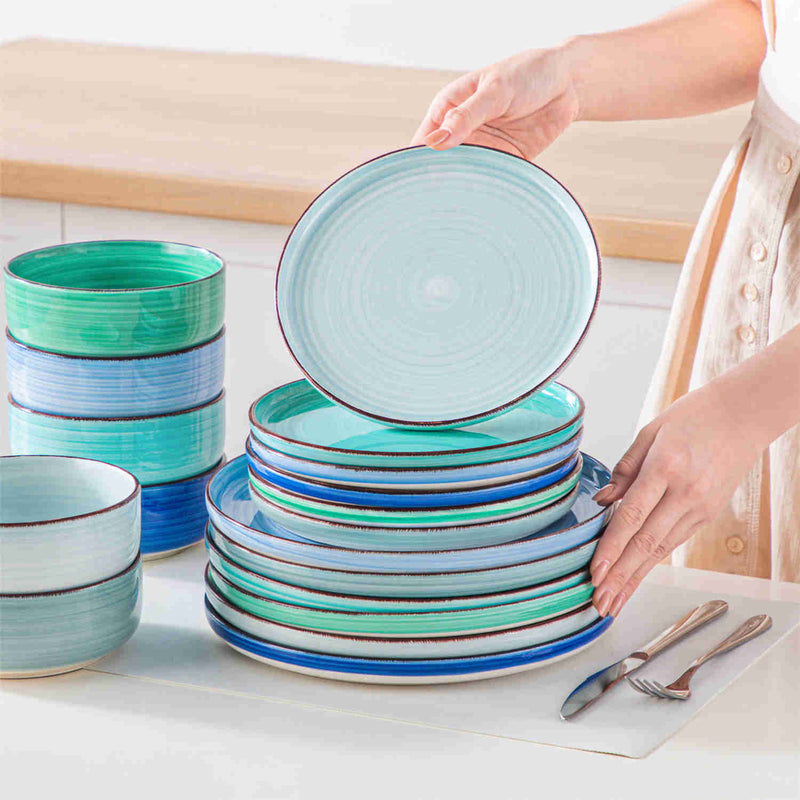 Bonita Lipped-Edge 18 Piece Dinnerware Set - Image 3