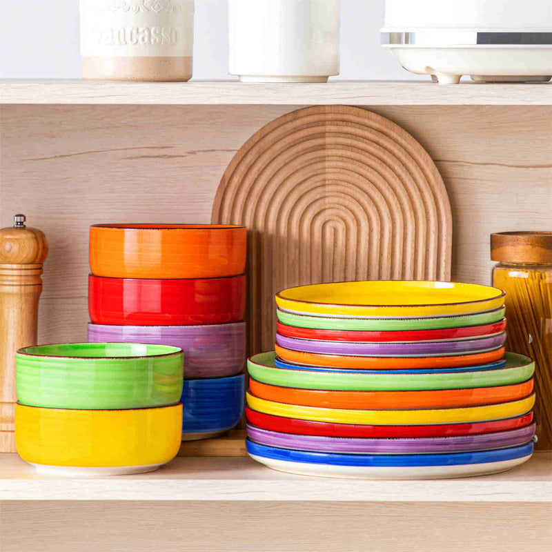 Bonita Lipped-Edge 18 Piece Dinnerware Set - Image 15