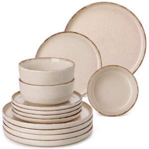 Plays 18 Piece Dinnerware Set